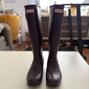 Hunter Original Tall Matte Rain Boots Dark Plum Mauve Spring Farm Outdoors Cabin